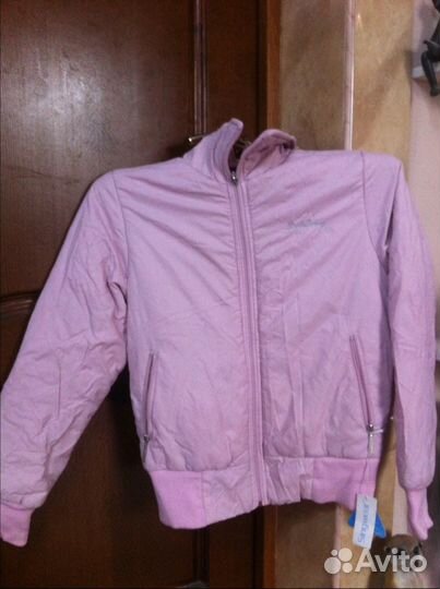 Куртки новые