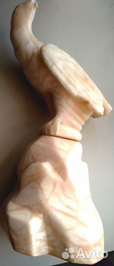 Статуэтка мраморная 