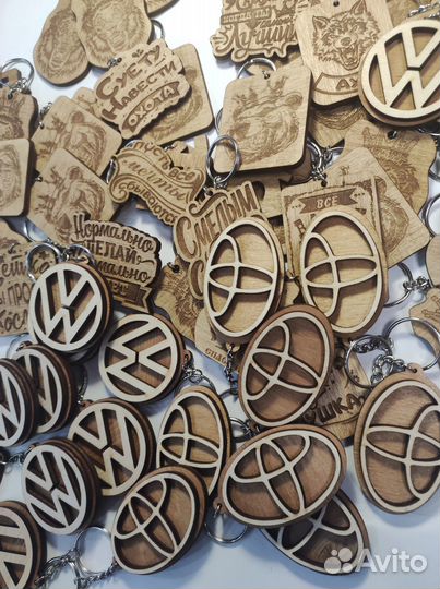 Брелки оптом от производителя из дерева 60 штук