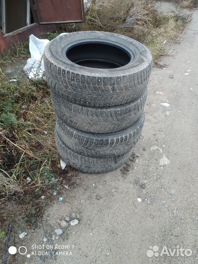 Laufenn I Fit Ice LW 71 215/65 R16