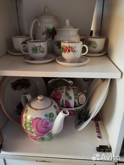 Наборы посуды и сервизы