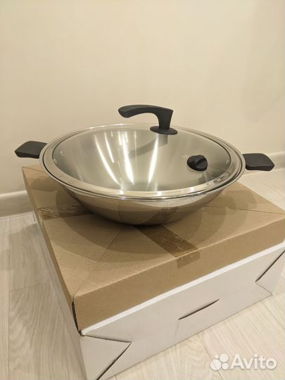 Сковорода вок Tupperware 8,9 л.(38 см.) Новая