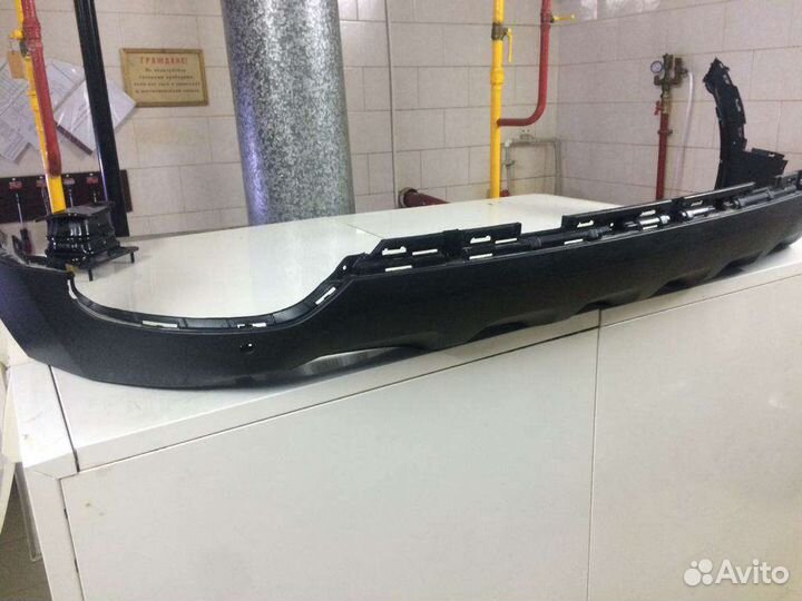 Вставка черная на задний бампер