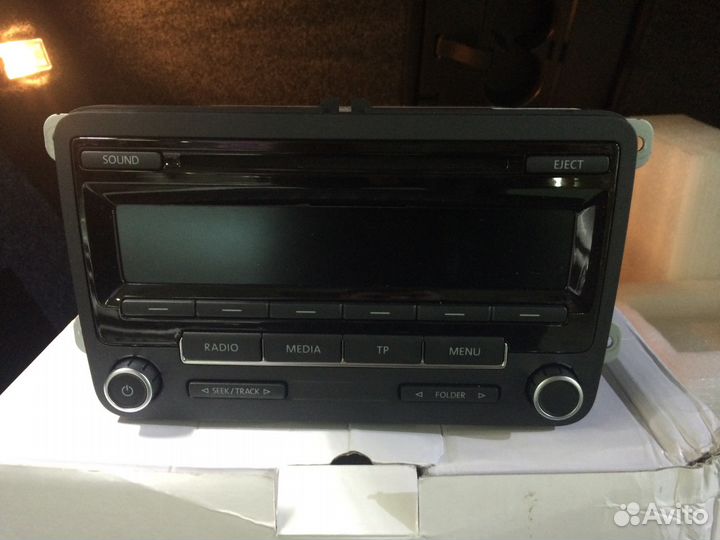 Штатное головное устройство VW RCD310