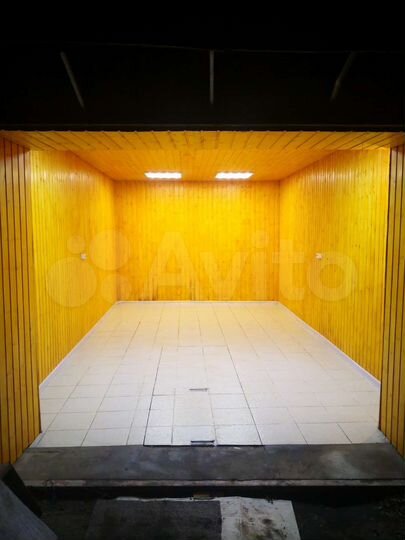 Гараж, > 30 м²