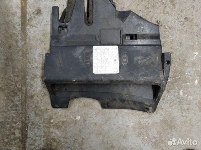 Полка подрулевая Ауди 80