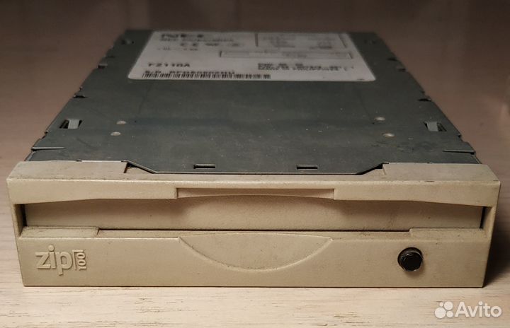 Внутренний Iomega Zip 100 привод + 1 дискета