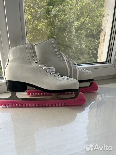 Коньки фигурные