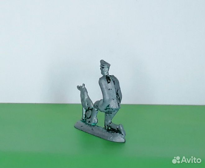 Солдатики СССР. зми. Пограничник с собакой