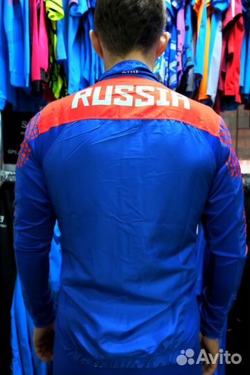 Легкая беговая куртка olly