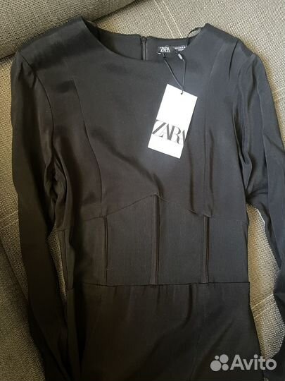 Платье Zara с корсетной талией S