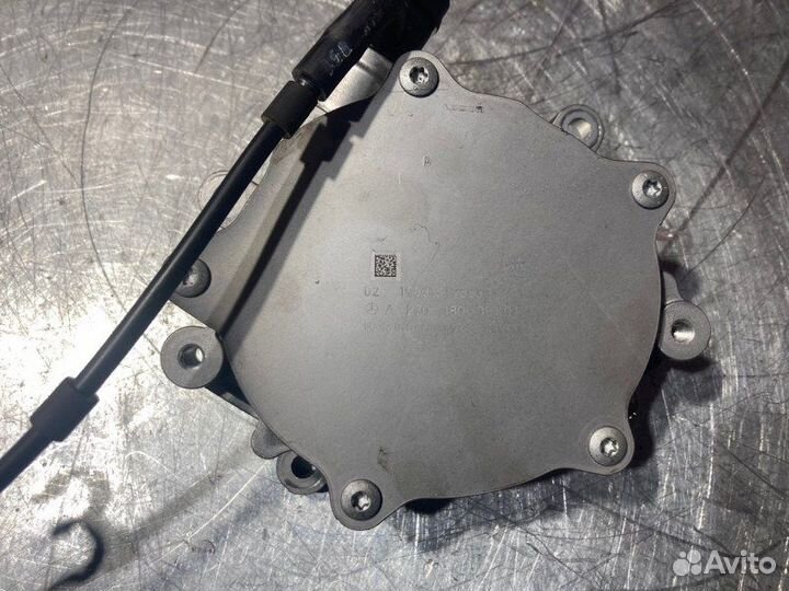 Насос вакуумный Mercedes E-Class W212 M274 2.0