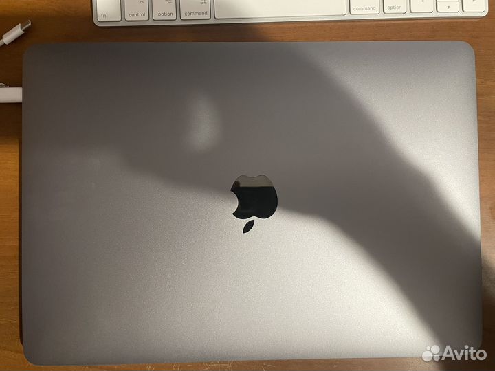Apple MacBook Pro 13 2020 i7 32/512