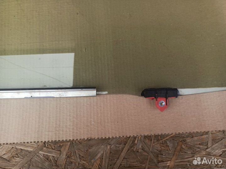 Лексус нх стекло задней правой двери