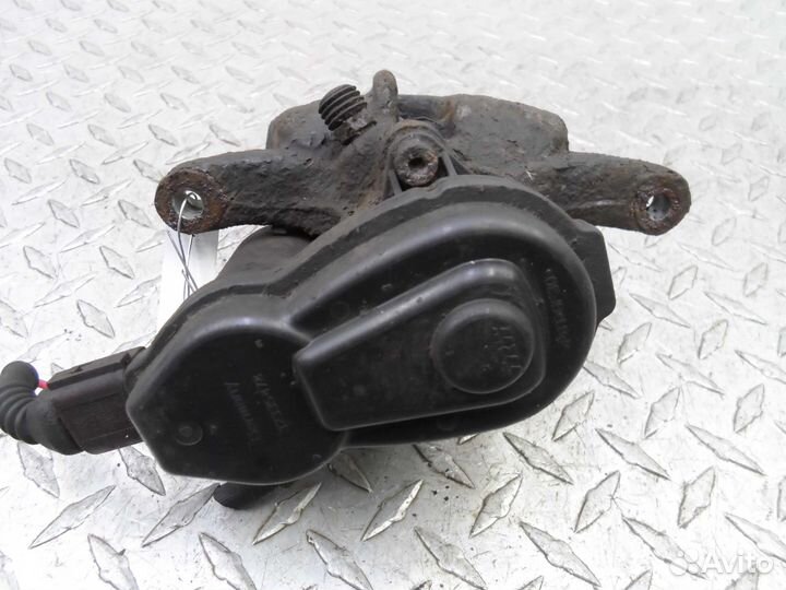 Суппорт задний левый Audi A4 B8