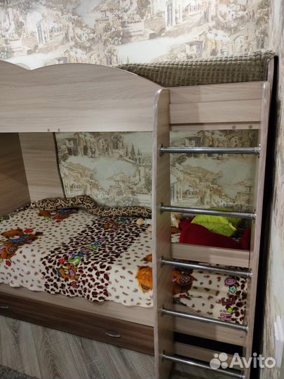 Двухярусная кровать бу