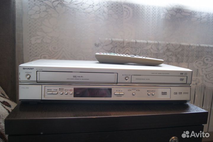 DVD/VHS-плеер sharp