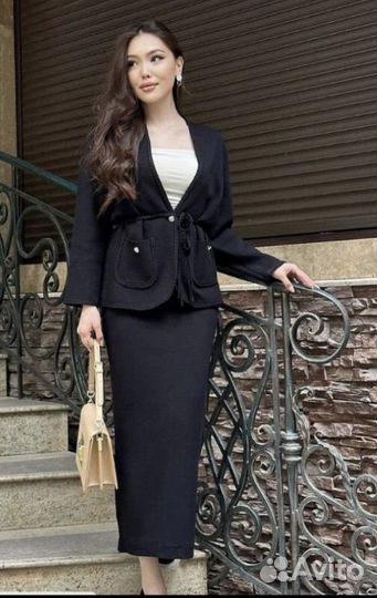 Трикотажный костюм с юбкой