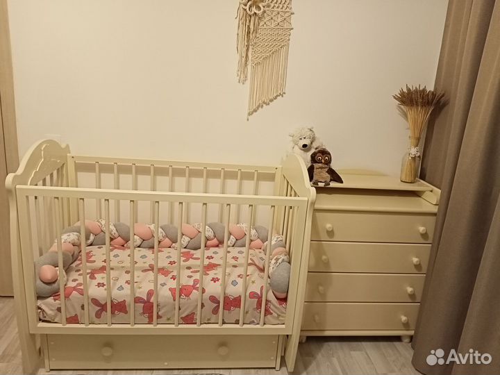 Детская кроватка