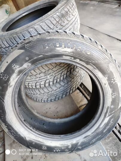 Kumho I'Zen Stud Snow KW11 225/65 R17