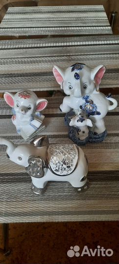 Статуэтки и копилка Слоники