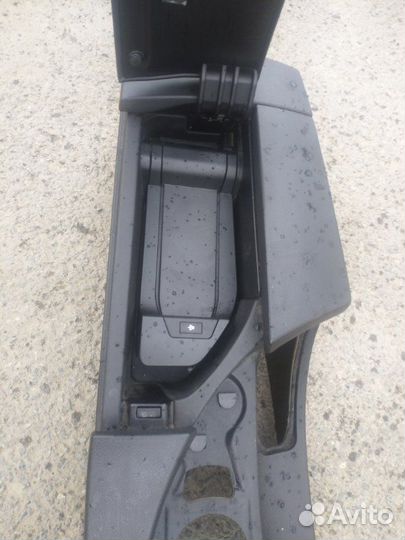 Подлокотник Bmw 525I E60 N52B25AF 2006