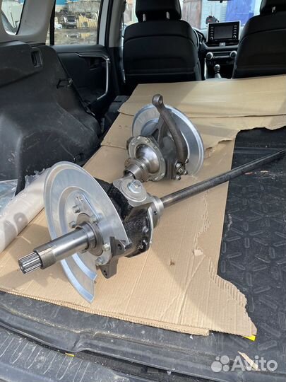 Кулак поворотный УАЗ 3163 Патриот со шрусом