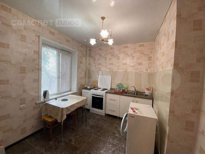 2-к. квартира, 67 м², 1/12 эт.