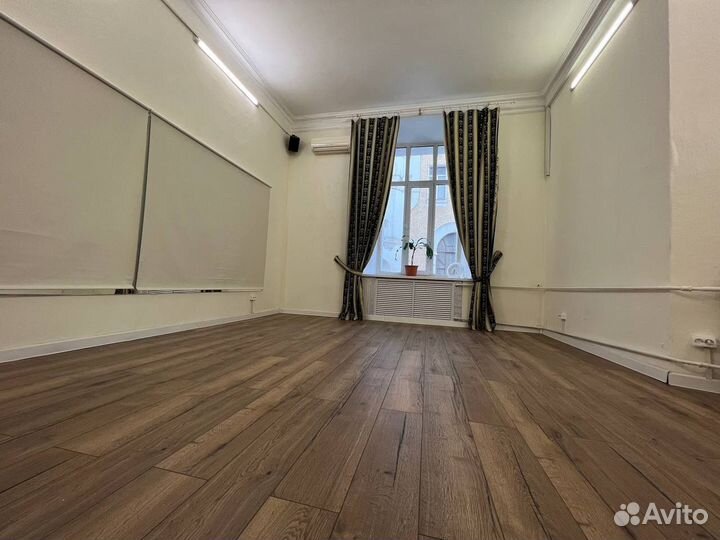 Аренда зала 22квм, м.Курская