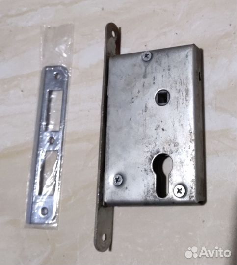 Дверной замок корпус замка