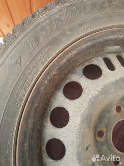 Dunlop SP Winter Ice 01 205/55 R16 94T