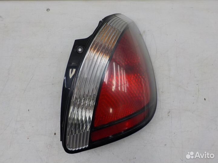 Фонарь задний правый Kia Rio 2005-2011