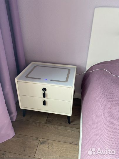 Тумба прикроватная белая