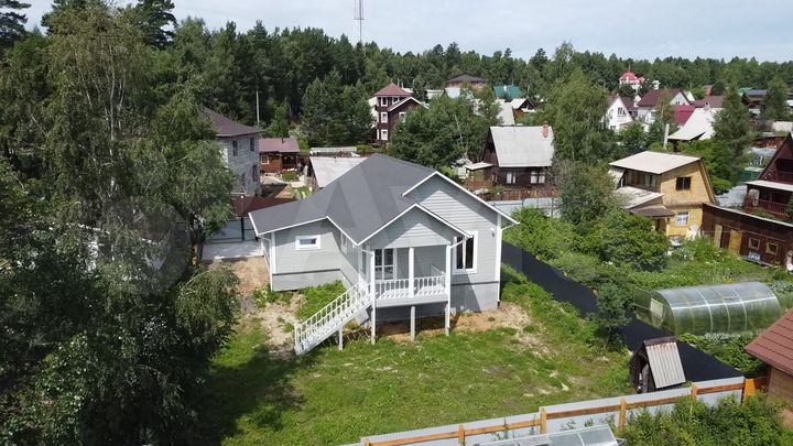 Дом 110 м² на участке 5,7 сот.