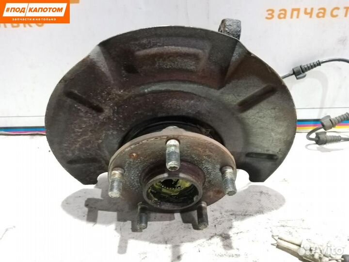 Кулак правый Suzuki SX4 2006