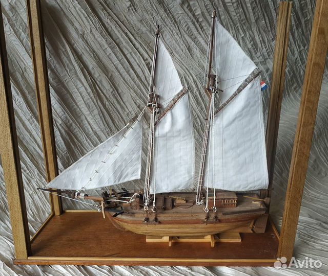 Модель голландского парусного корабля