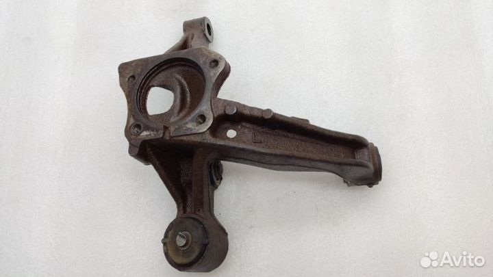 Кулак поворотный задний левый Toyota Camry XV55