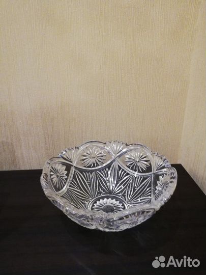 Хрустальная ваза