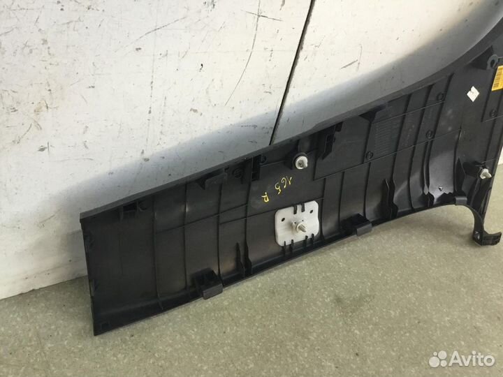 Обшивка средней стойки правая Hyundai Solaris 2010