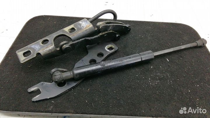 Петля капота бмв Х5 Е53