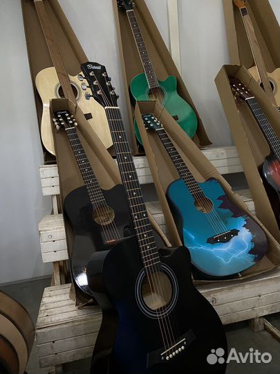 Акустическая гитара - черная