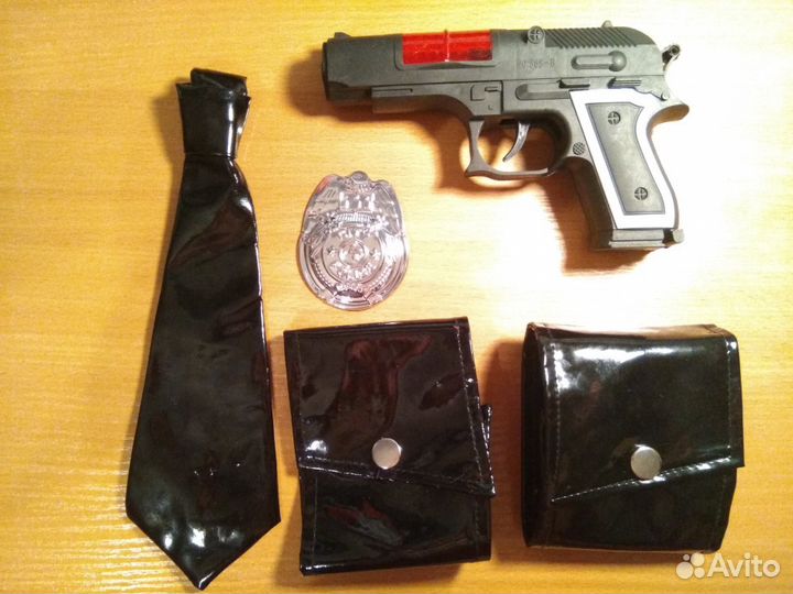 Набор полицейского пистолет значок галстук