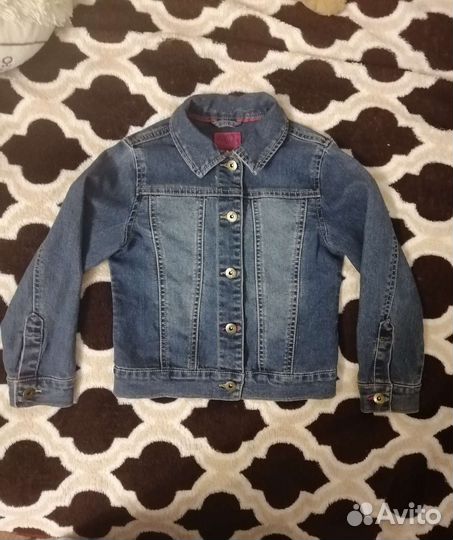 Джинсовая куртка 104-110см в идеальном состоянии