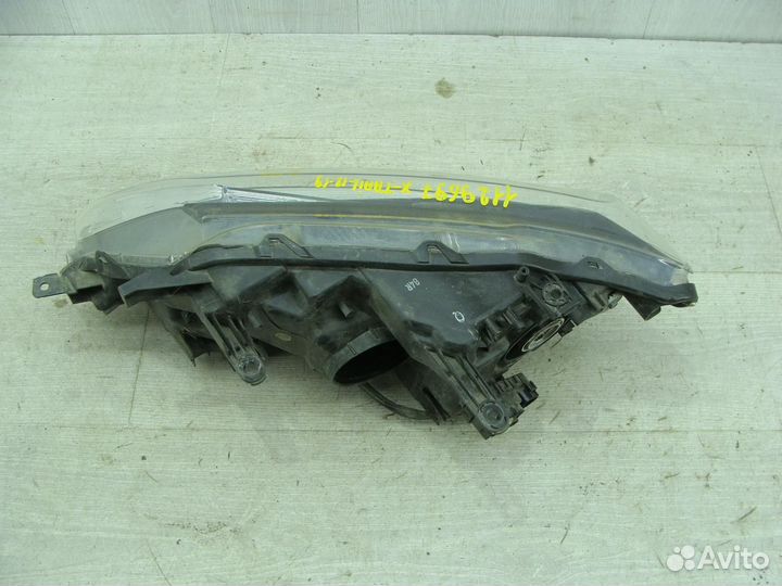 Фара правая Nissan X-Trail