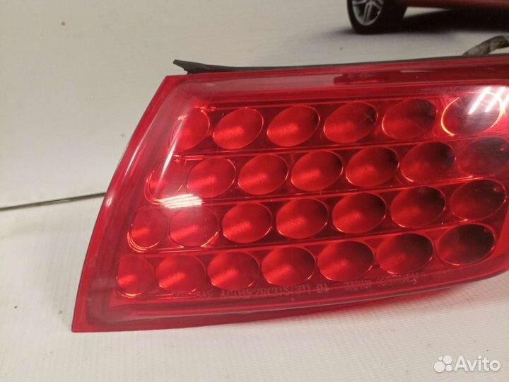 Фонарь задний правый Infiniti Fx45