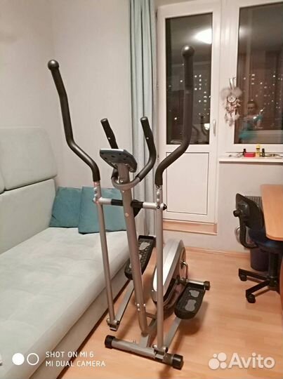 Эллиптический тренажер Carbon E200 эллипс элипсоид