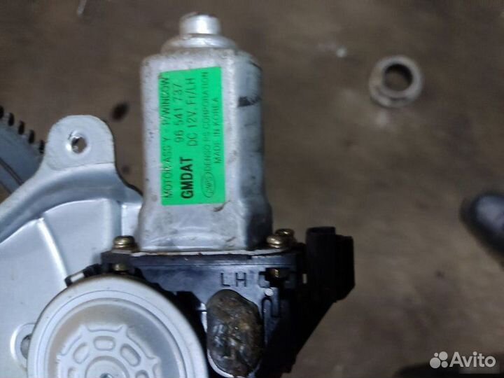 Стеклоподъемник передний левый Chevrolet Aveo T200