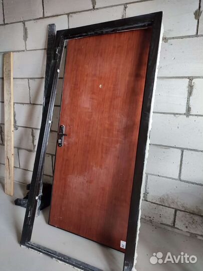 Дверь входная