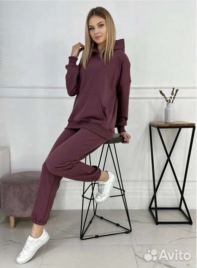 Спортивный костюм женский новый 42 44 46