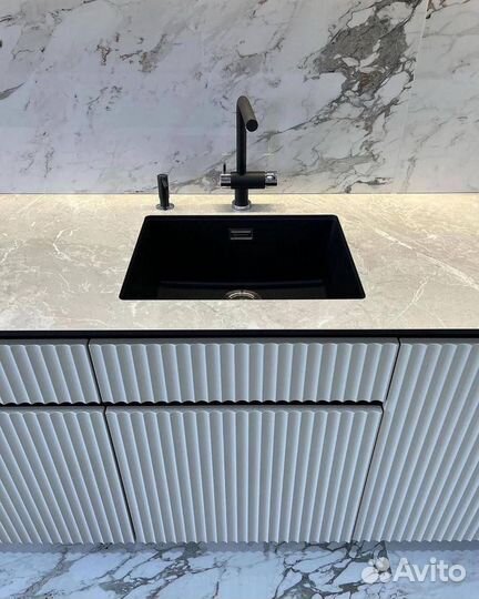 Кухня под заказ (любые материалы и дизайн)